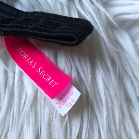 Victoria secret bikini top only - Picture 3 of 4